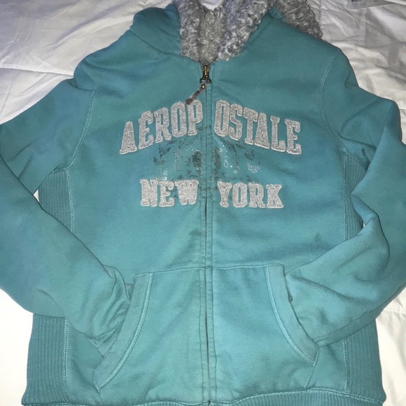 Aeropostale fluffy jacket - Picture 2 of 2